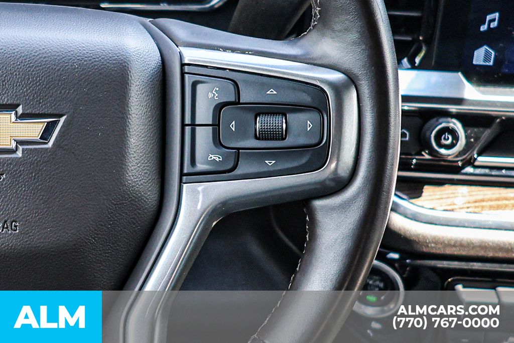 Used 2025 Gray Chevrolet LT/MT Certified image 33