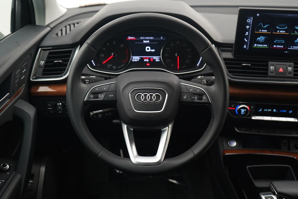 Thumbnail: 2023 Audi Q5 - 9