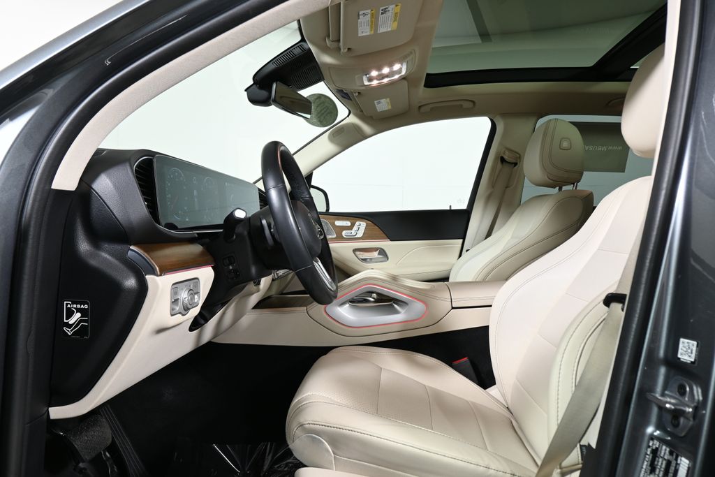 Thumbnail: 2023 Mercedes-Benz GLE - 3