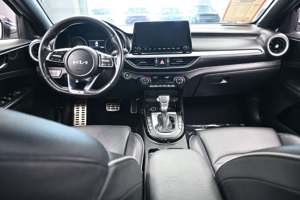 Used 2024 Snow White Pearl Kia GT-Line image 41