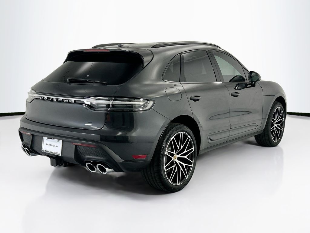 Thumbnail: 2026 Porsche Macan - 7