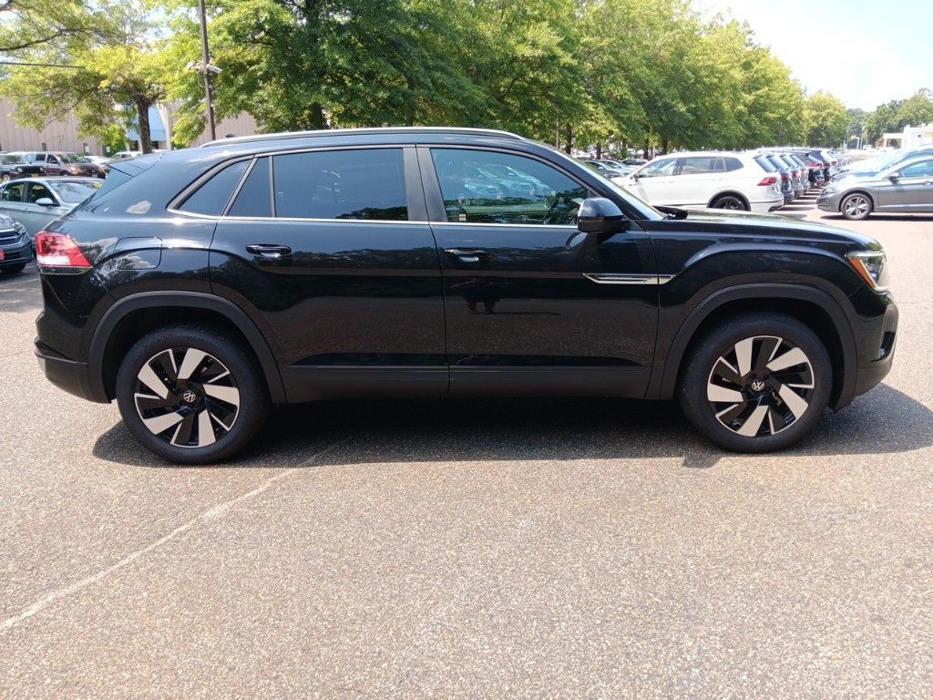 2024 Volkswagen Atlas Cross Sport 2.0T SE w/Technology 6