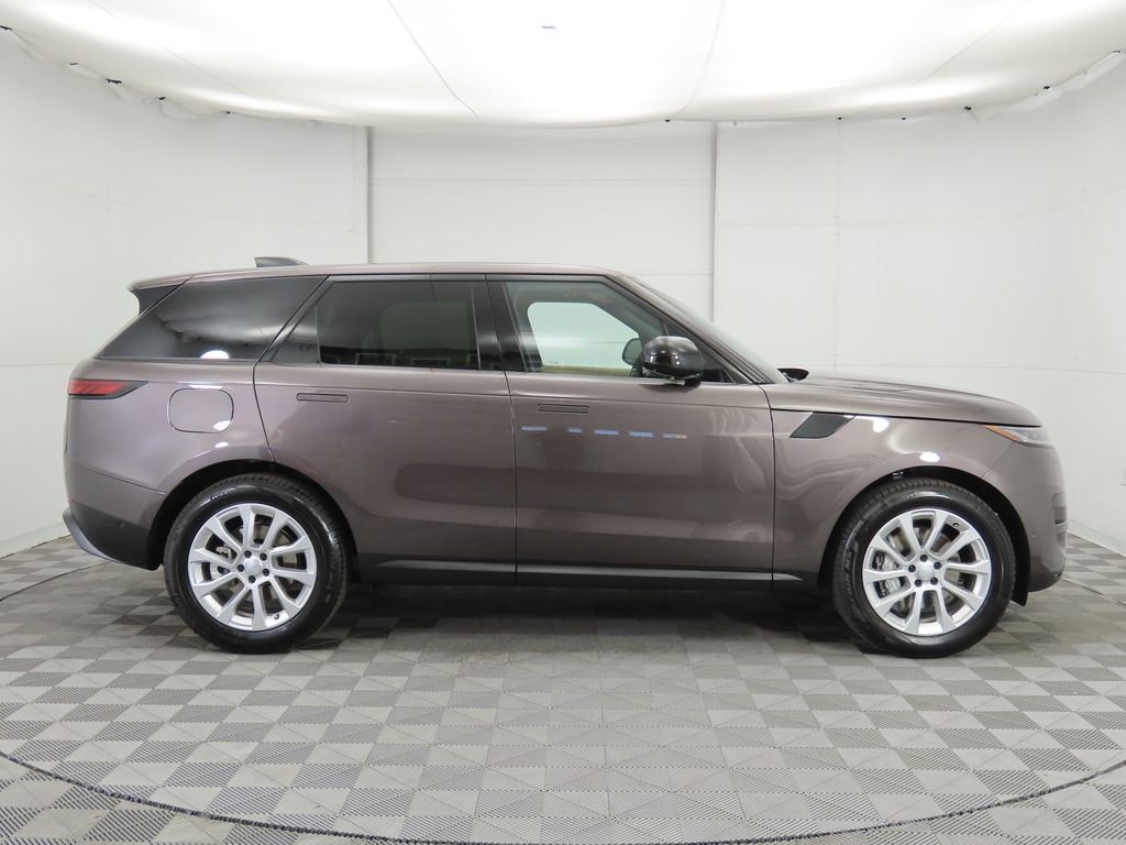 Thumbnail: 2025 Land Rover Range Rover Sport - 4