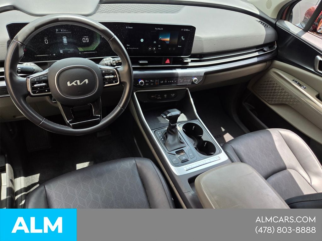 Used 2025 Red Kia LXS image 8