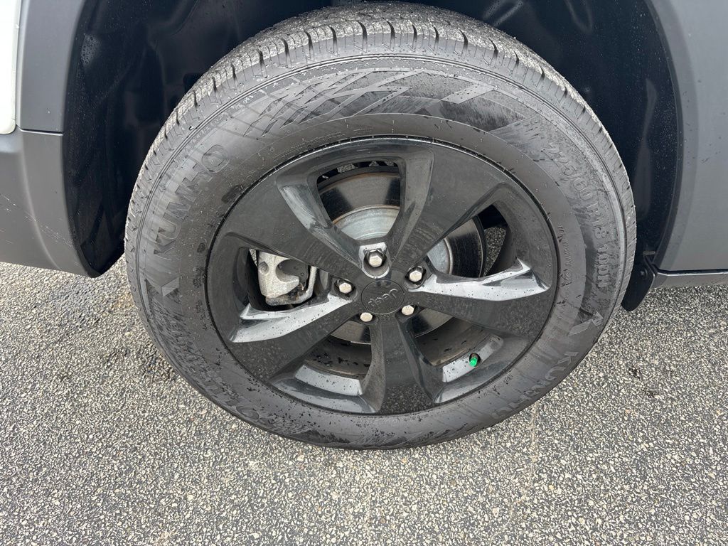 Used 2023 Jeep Cherokee SUV