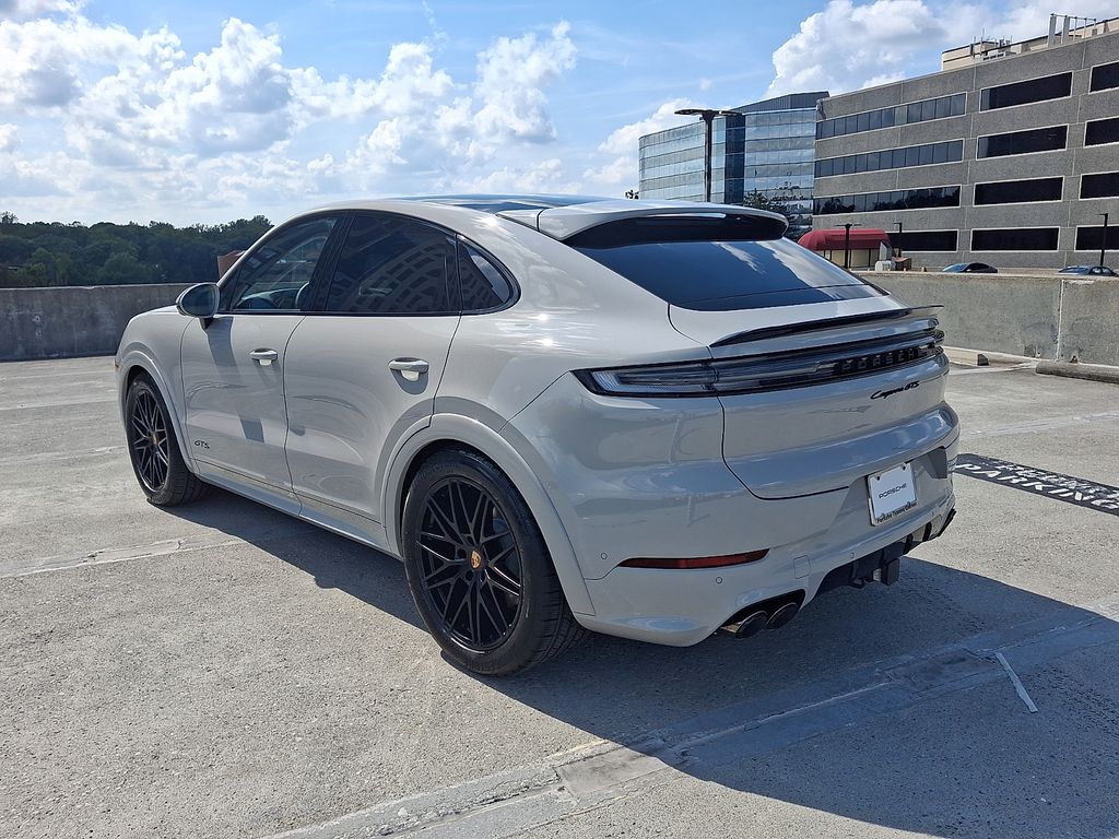Thumbnail: 2026 Porsche  - 10