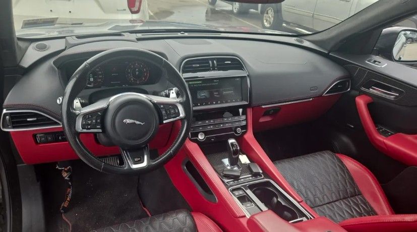 2020 Eiger Gray Metallic Jaguar F-PACE SVR AWD SUV