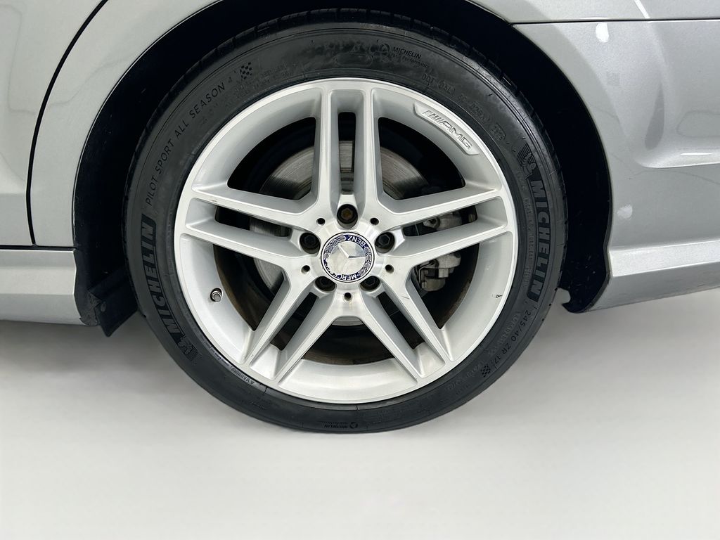 Thumbnail: 2013 Mercedes-Benz C-Class - 30