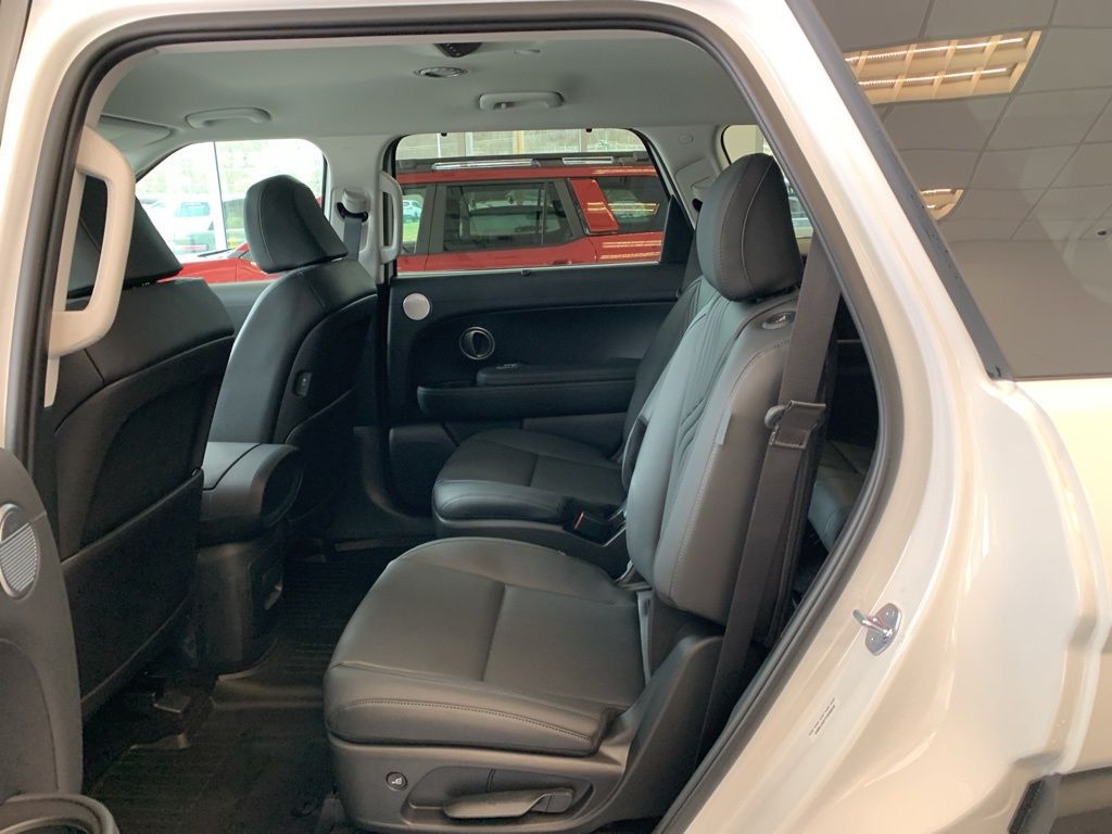 New 2026 White Hyundai SEL image 12