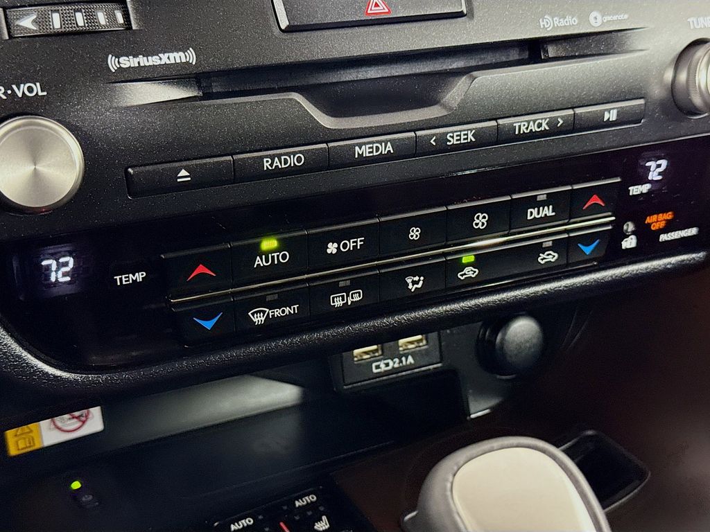 Thumbnail: 2022 Lexus RX - 15