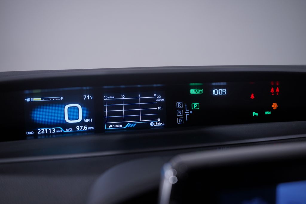 2019 Toyota Prius Prime Advanced 23