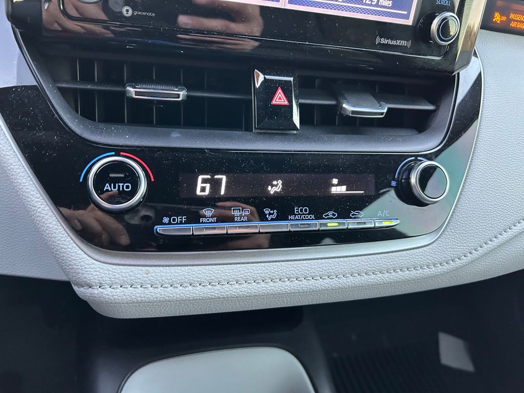 Thumbnail: 2022 Toyota Corolla - 25