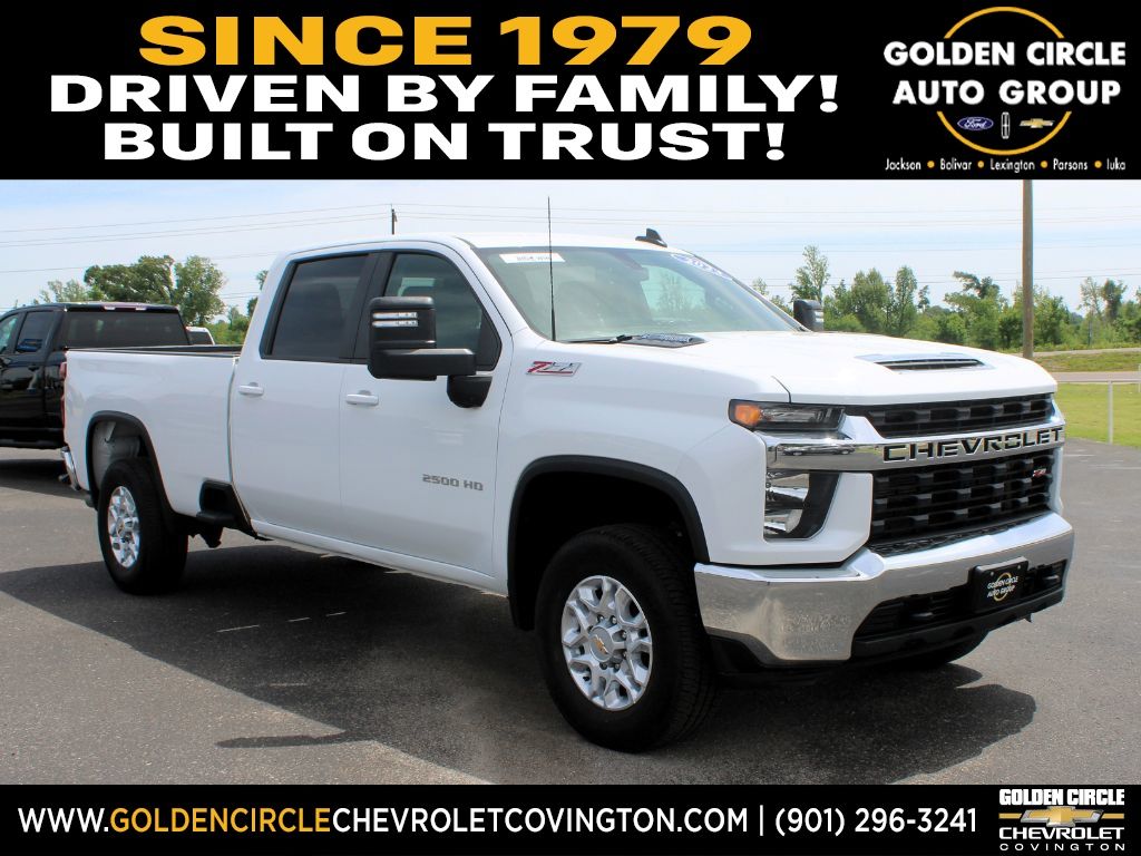 Summit White 2023 Chevrolet Silverado 2500HD Pickup Truck Four-Wheel Drive Automatic