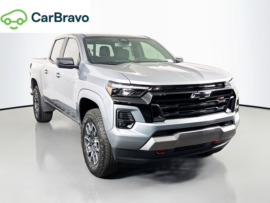 Sterling Gray Metallic 2024 Chevrolet Colorado Pickup Truck Four-Wheel Drive 8-Speed Automatic