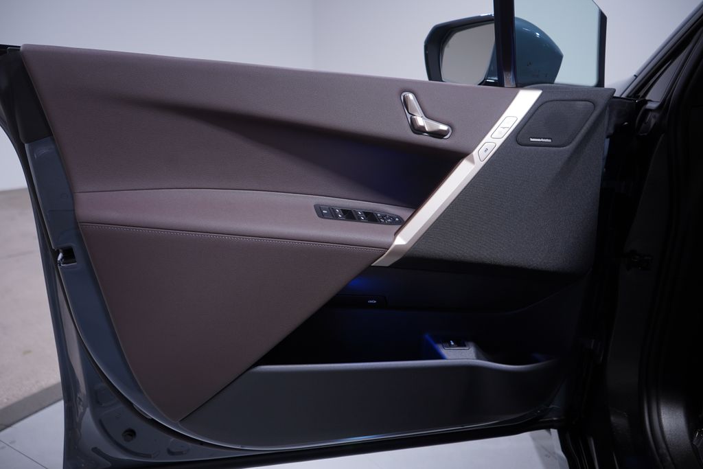 Thumbnail: 2026 BMW iX - 12