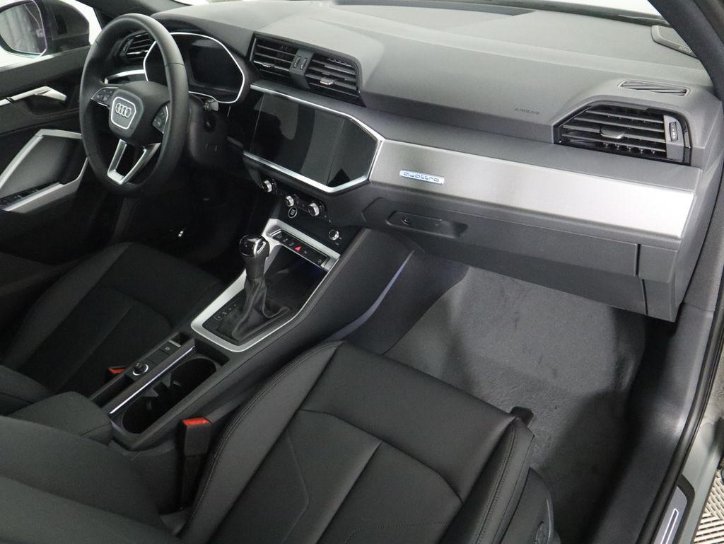 Thumbnail: 2025 Audi Q3 - 18