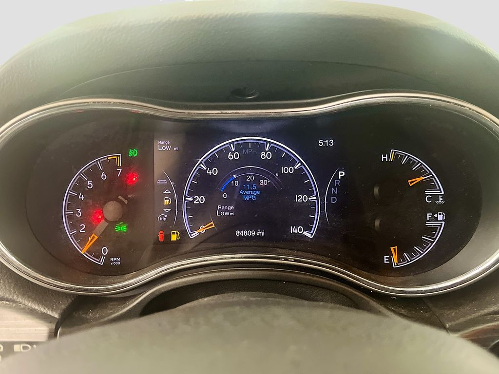 Used 2019 Silver Jeep Laredo image 12