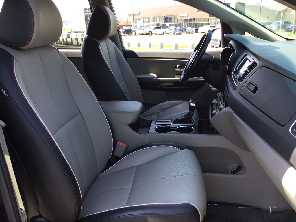 Thumbnail: 2019 Kia Sedona - 13