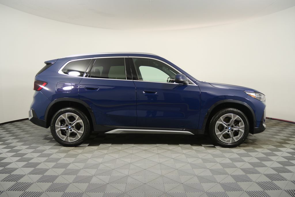 Thumbnail: 2026 BMW X1 - 2