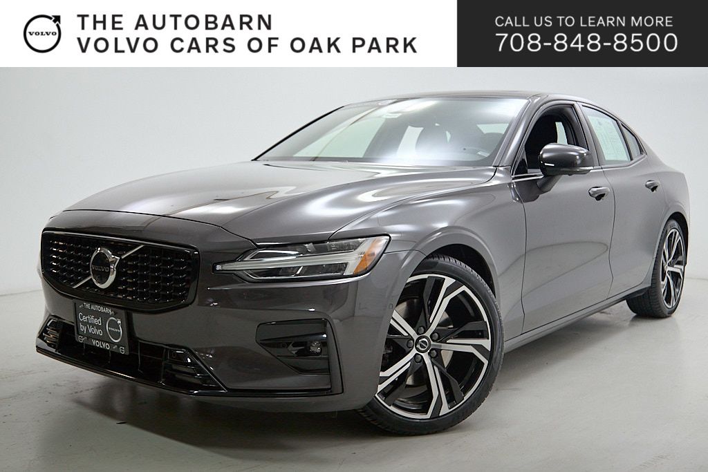 2023 Volvo S60 B5 Ultimate Dark Theme AWD