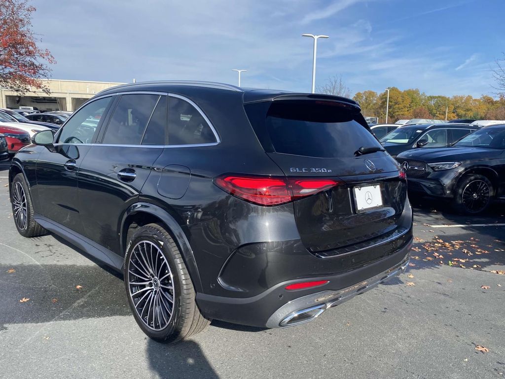 2025 Mercedes-Benz GLC 350 7