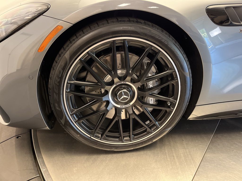Thumbnail: 2026 Mercedes-Benz AMG GT - 10