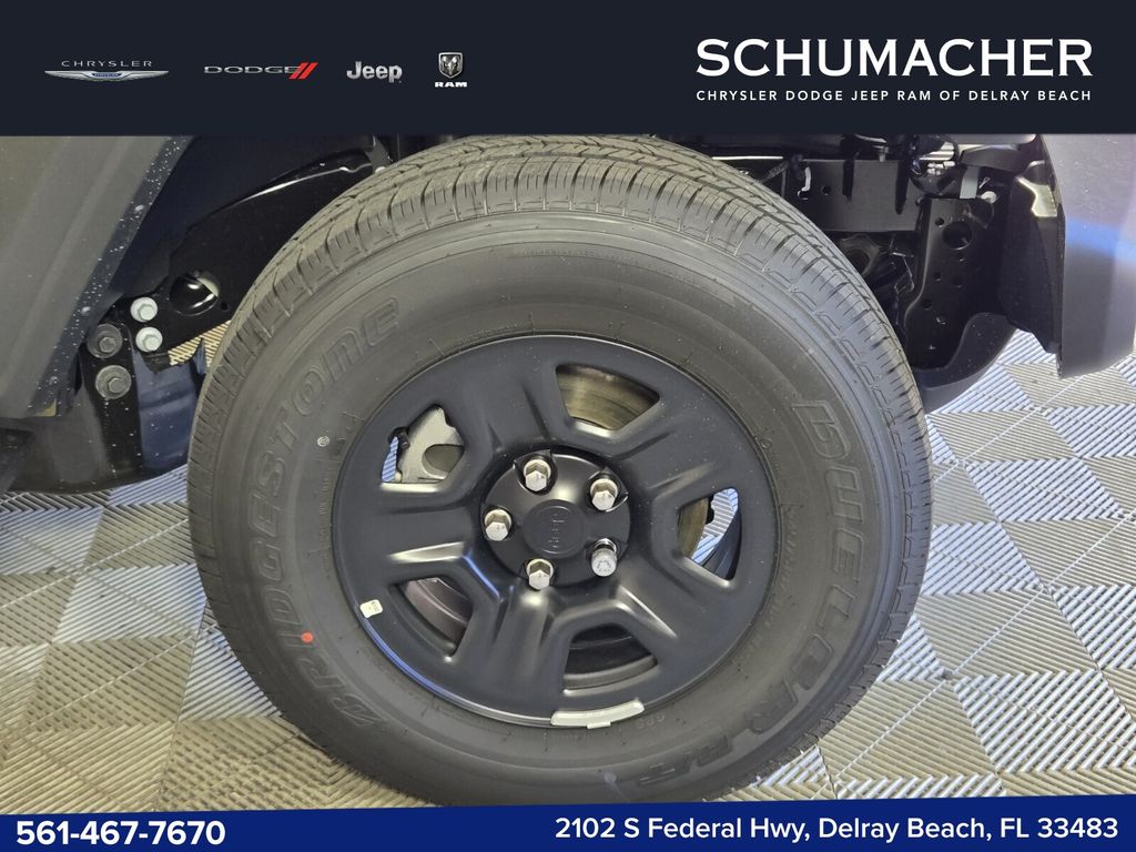 new 2026 Jeep Gladiator car, priced at $35,740