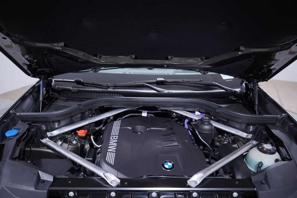 Thumbnail: 2026 BMW X5 - 14
