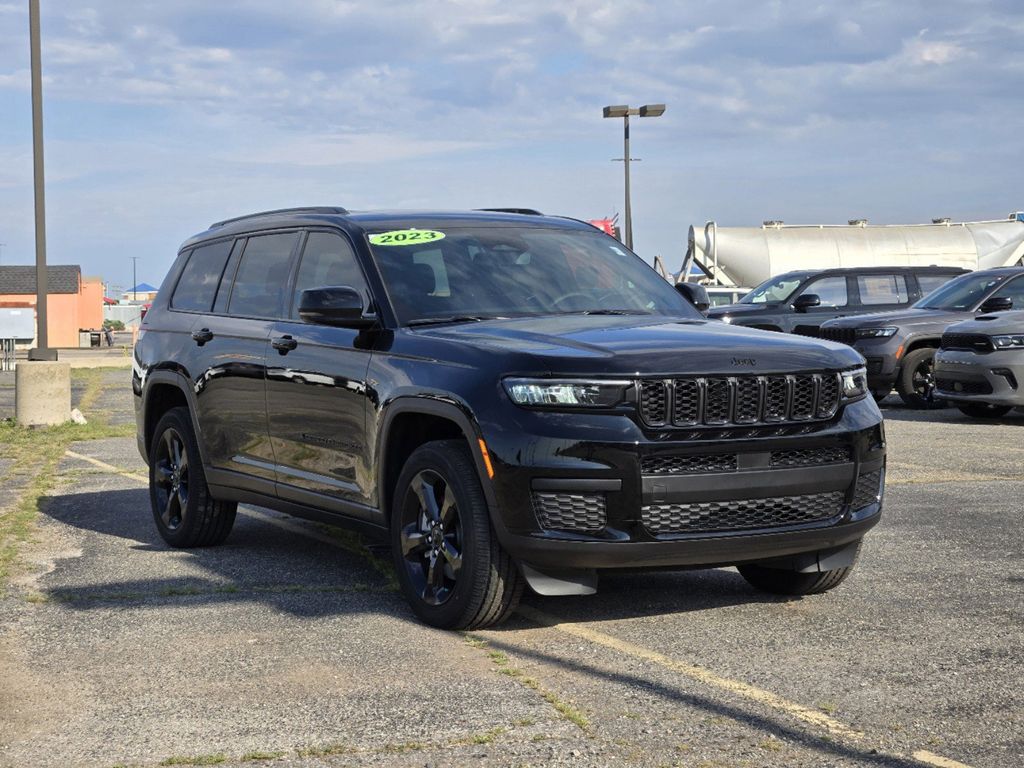 2023 Jeep Grand Cherokee L Altitude 2