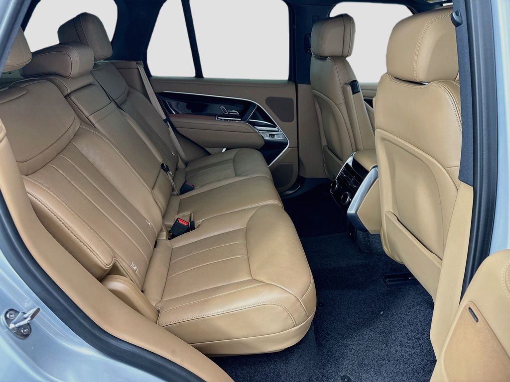 Thumbnail: 2024 Land Rover Range Rover - 21