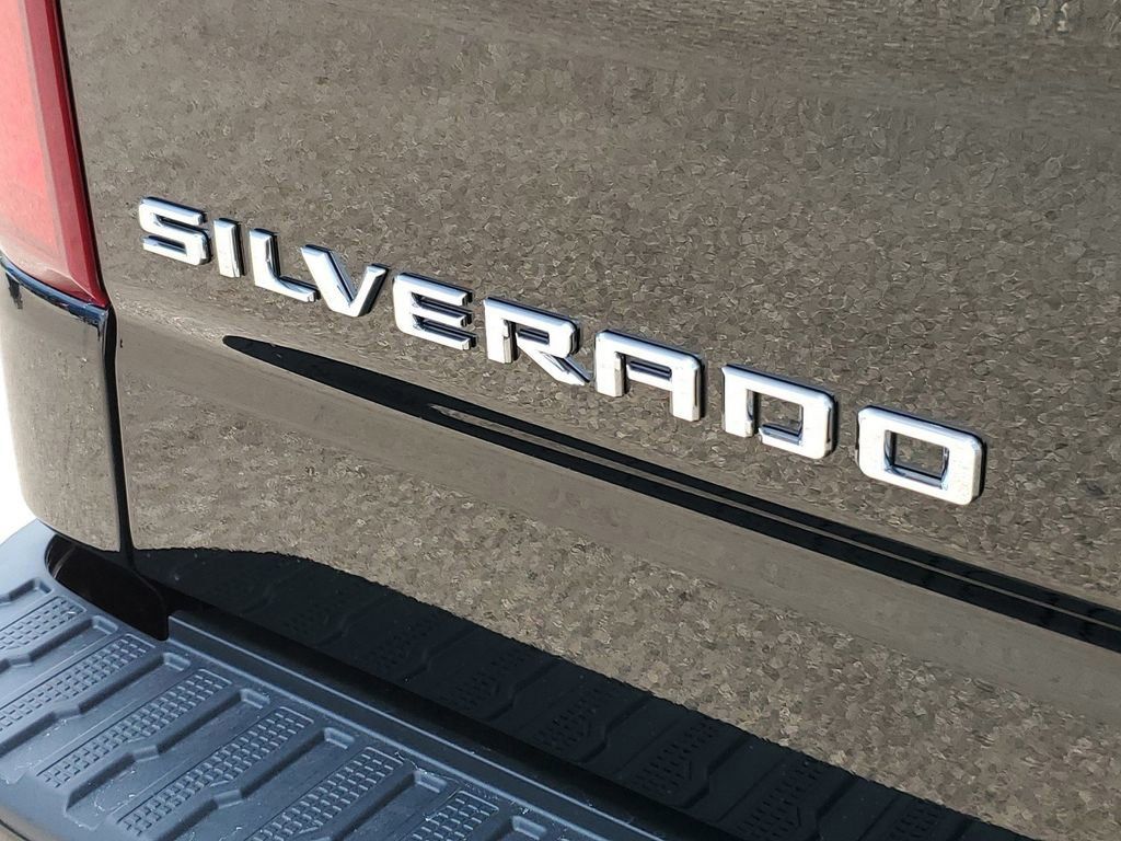 2024 Chevrolet Silverado 1500 RST 12