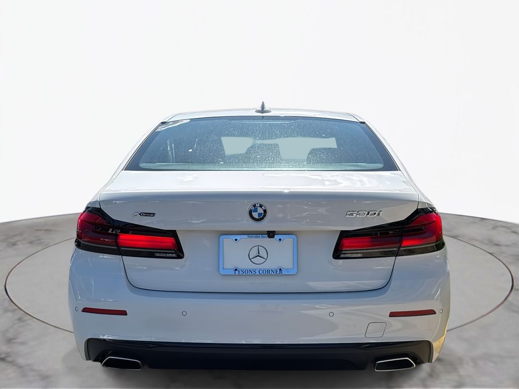 Thumbnail: 2022 BMW 5 Series - 9