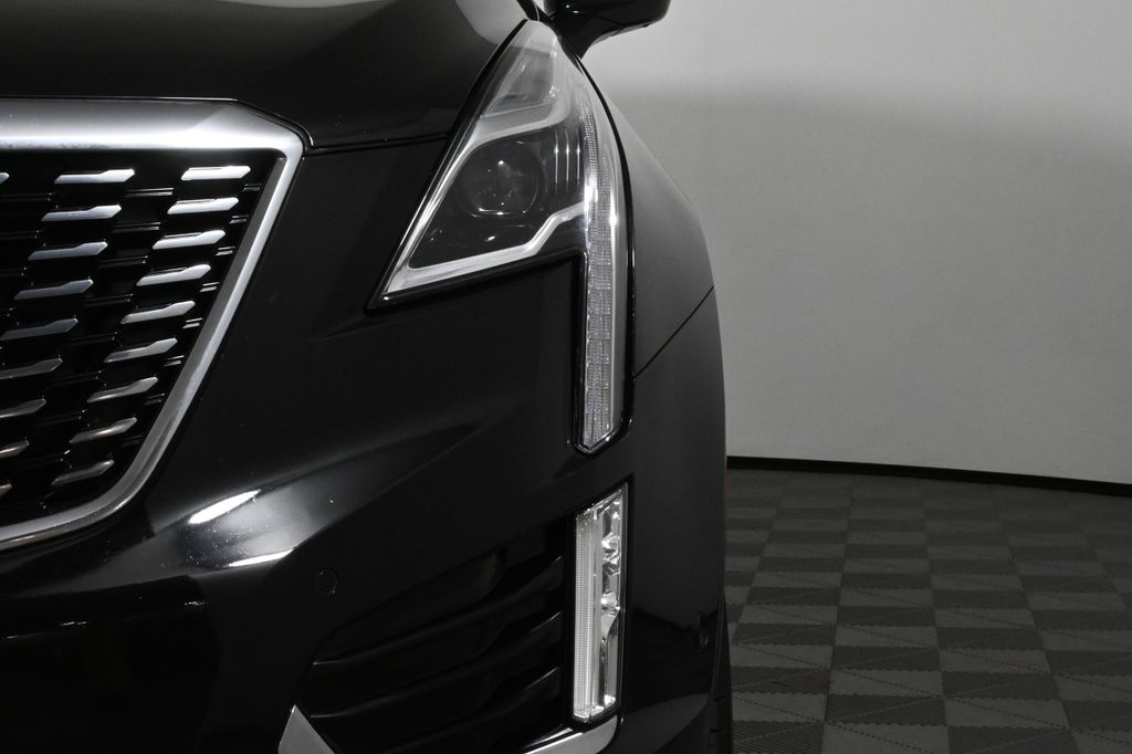 Thumbnail: 2020 Cadillac XT5 - 12