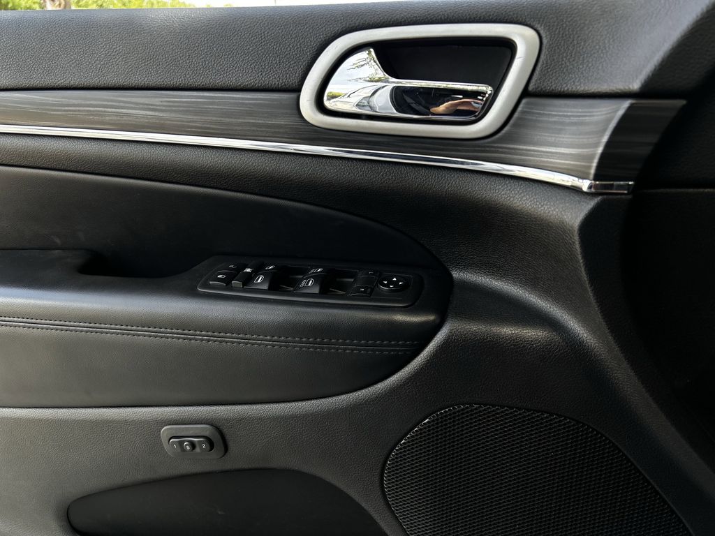 car-gallery-24
