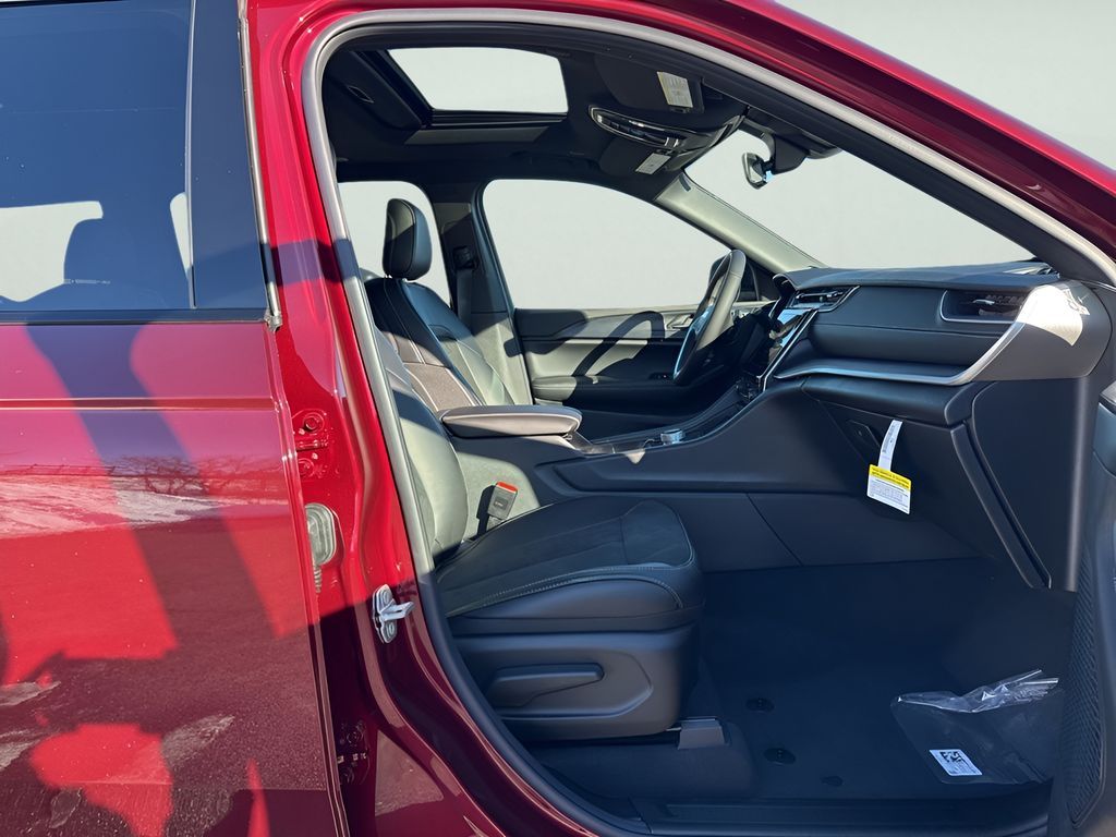 2025 Jeep Grand Cherokee L