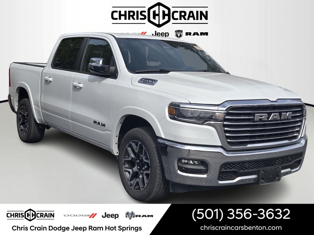 2025 RAM 1500 Laramie Crew Cab 4WD