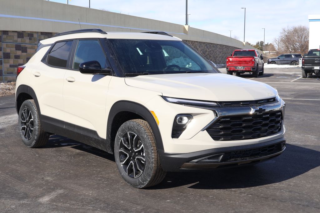 Thumbnail: 2026 Chevrolet TrailBlazer - 10