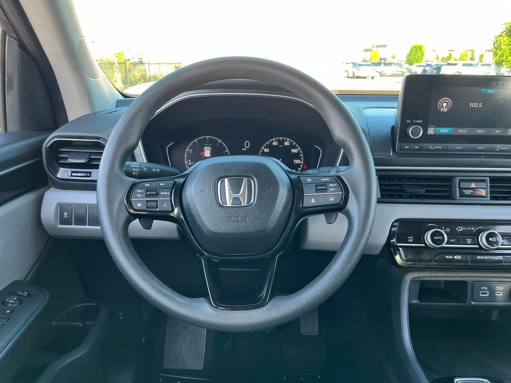 Thumbnail: 2023 Honda Pilot - 15