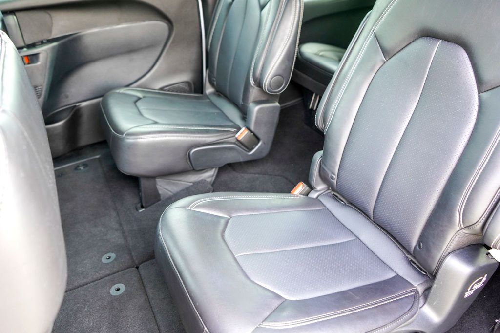 Used Car 2025 Chrysler Pacifica  Select For Sale Under $30,000 In Taylor, Texas