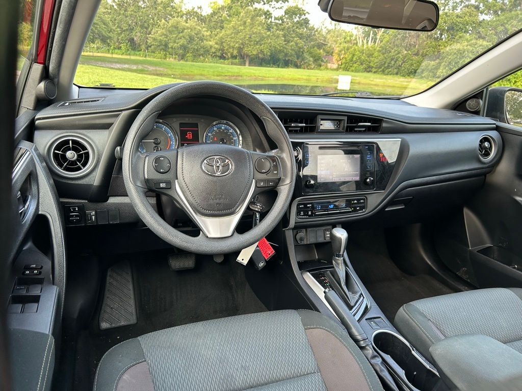 2019 Toyota Corolla L 12