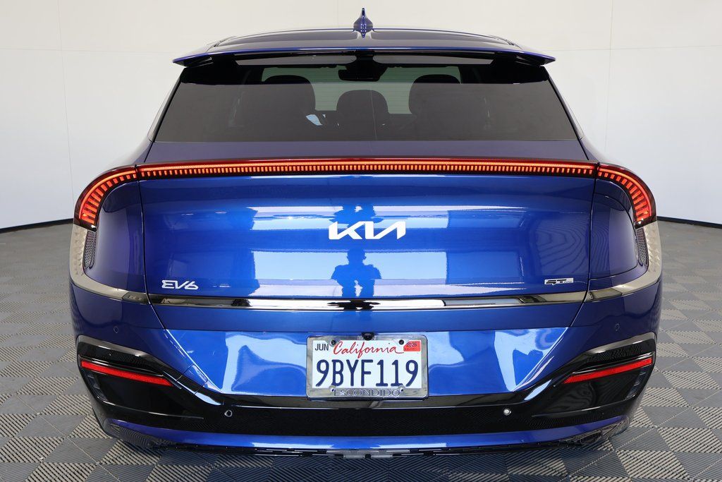 Thumbnail: 2022 Kia EV6 - 5