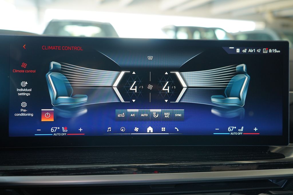 Thumbnail: 2026 BMW X7 - 18