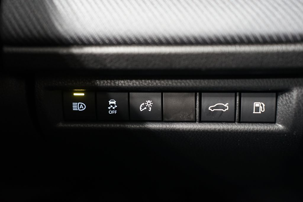 2025 Toyota Camry SE 25
