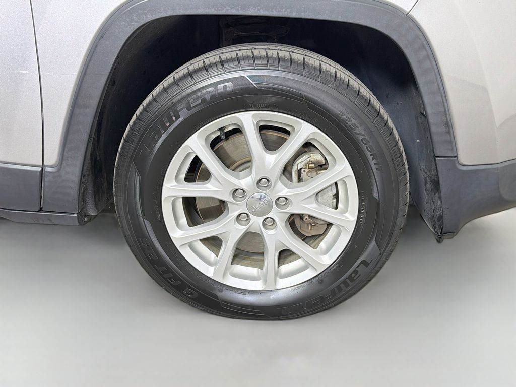 Used 2018 Jeep Cherokee SUV