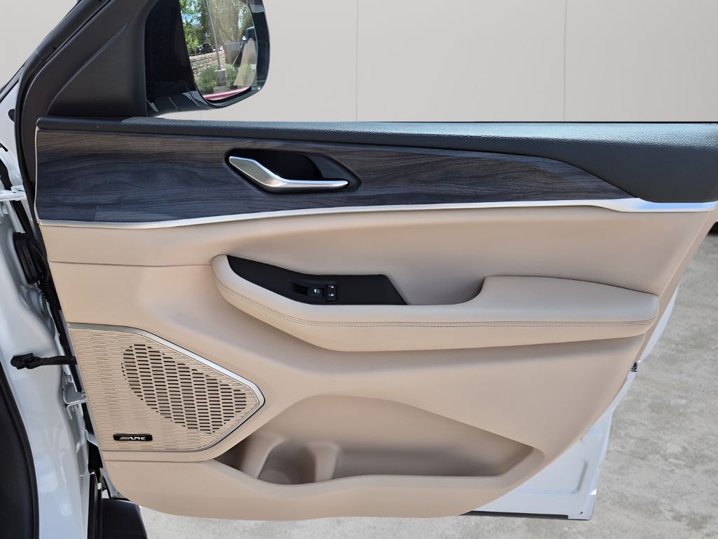 Used Car 2024 Jeep Grand Cherokee  Limited For Sale Under $35,000 In Austin, Texas