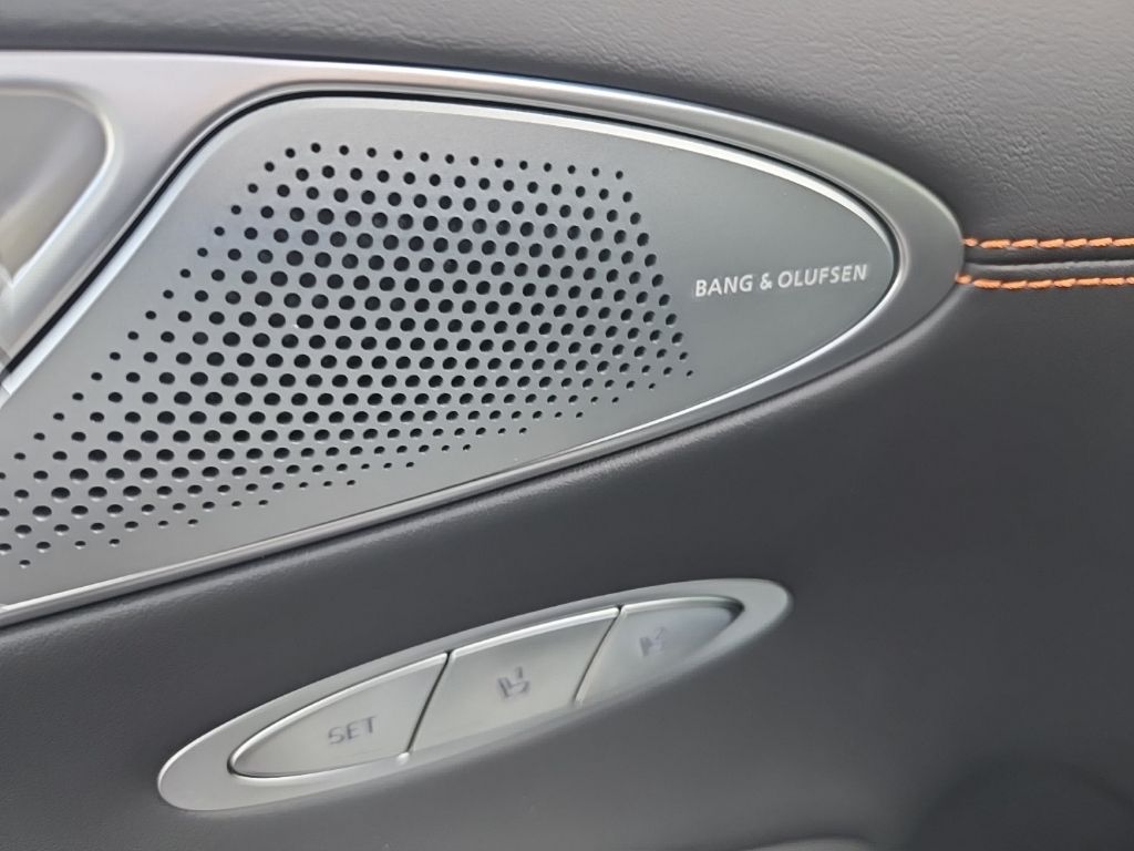 Thumbnail: 2026 Genesis GV70 - 21