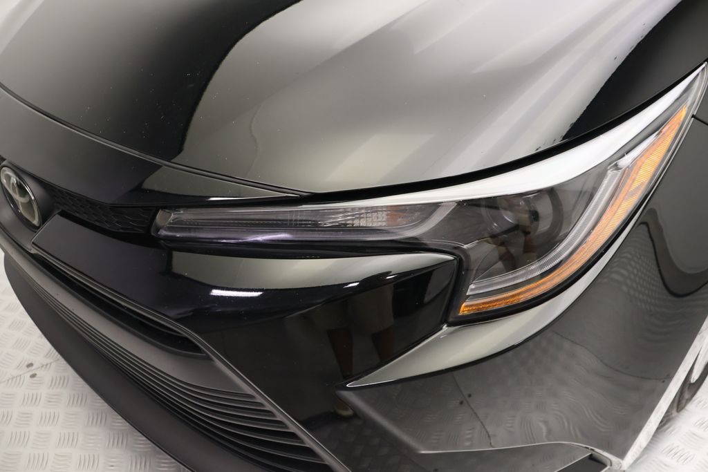Thumbnail: 2025 Toyota Corolla - 3