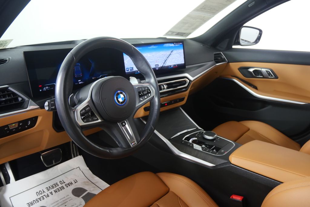 Thumbnail: 2023 BMW 3 Series - 12