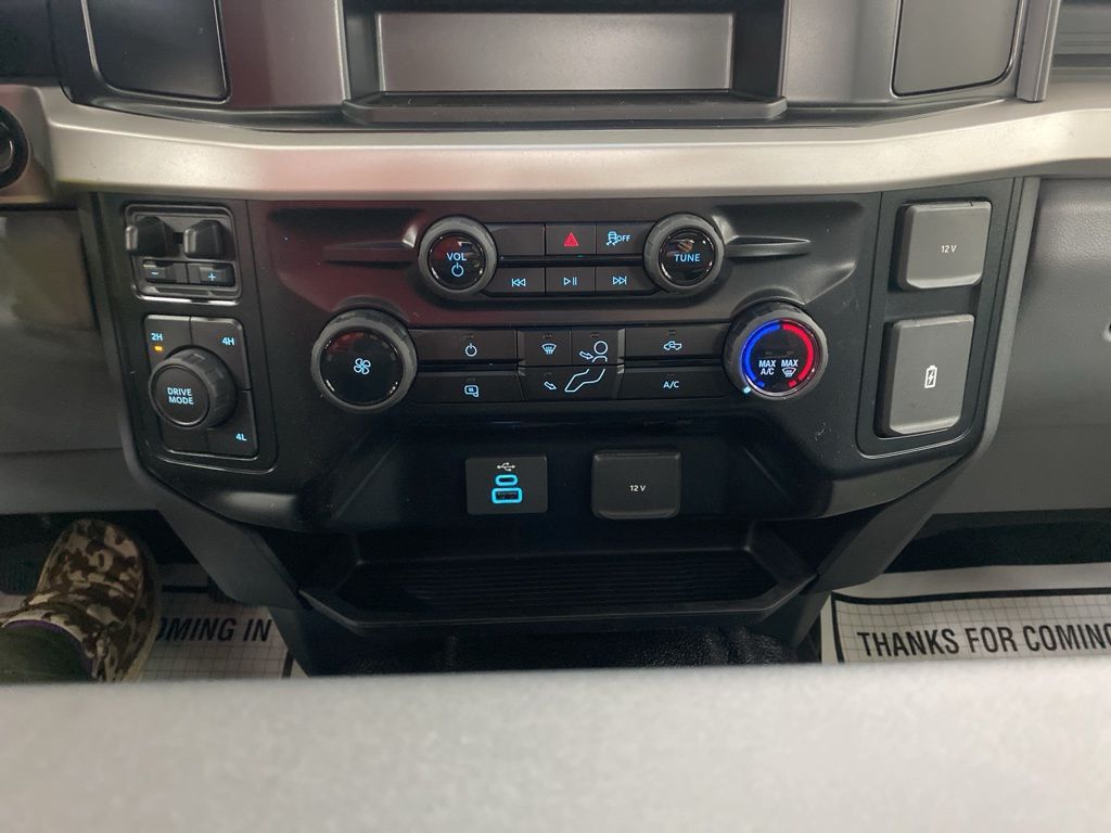 2025 Ford F-250SD XL photo