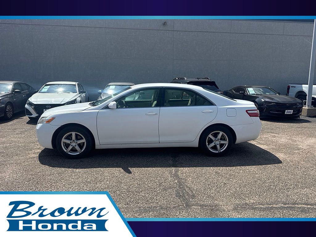 White 2007 Toyota Camry Sedan  5-Speed Automatic Overdrive